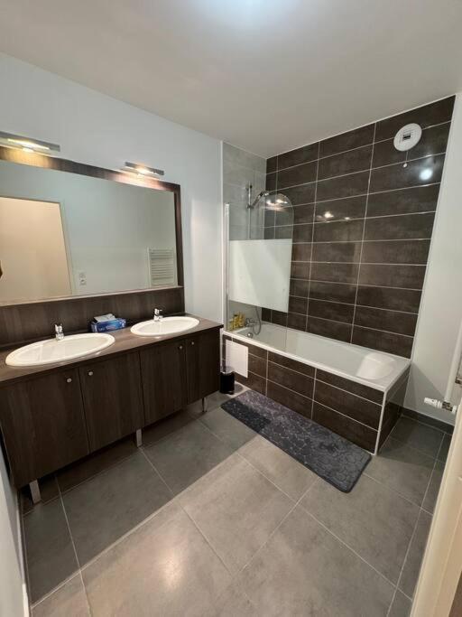 Luxueux 5 Pc, Jacuzzi, Rooftop, Terrasse, Clim Montpellier Exterior photo